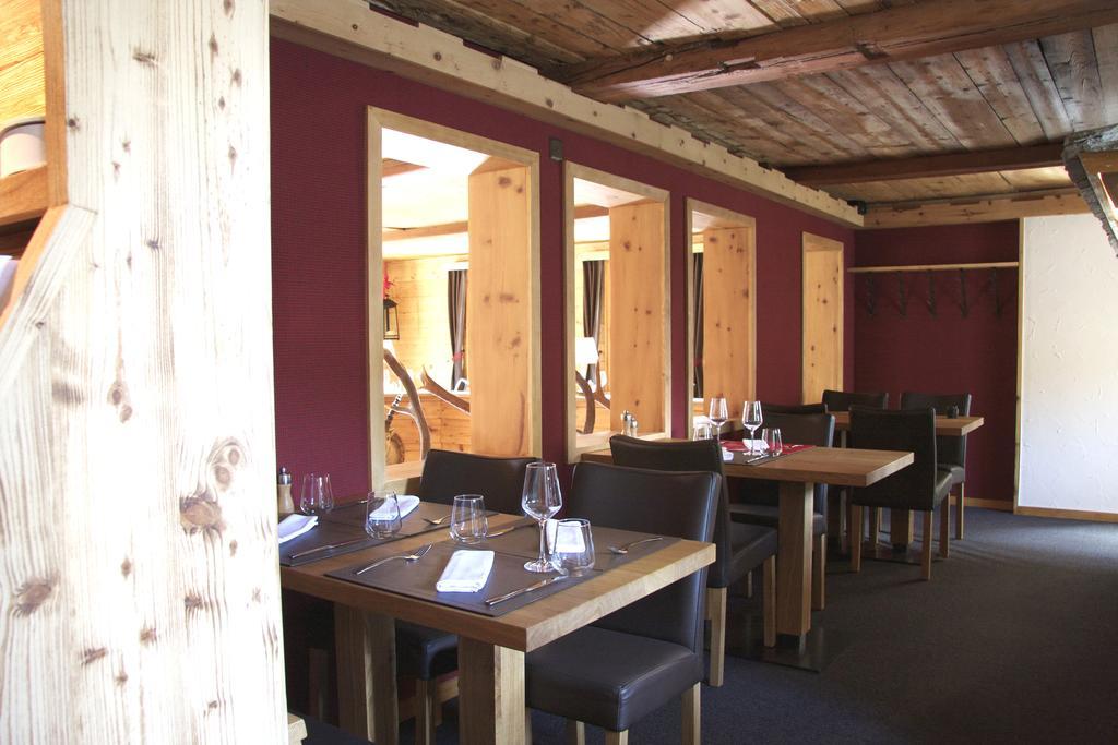 Hotel Walliserkanne Grachen Ngoại thất bức ảnh