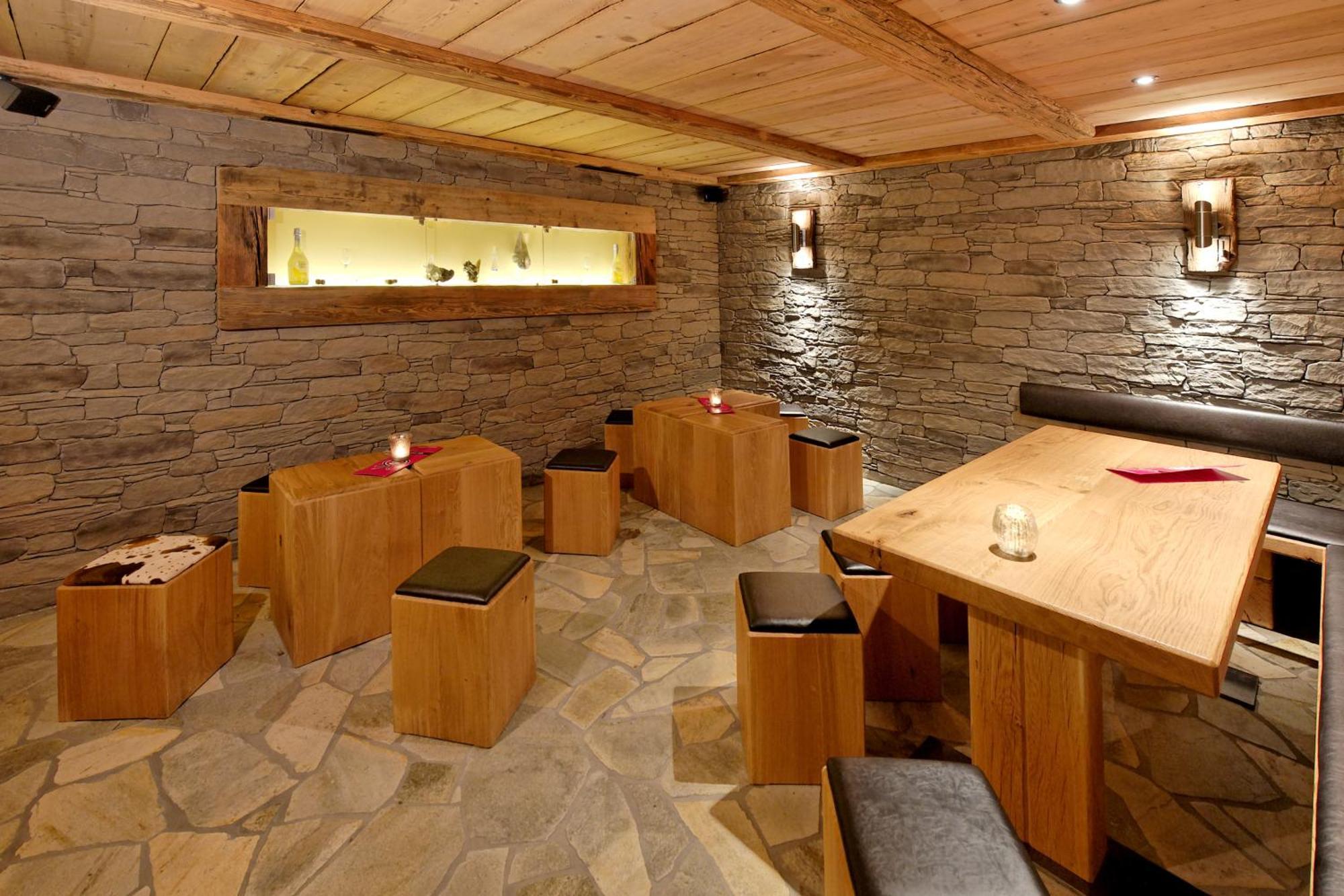 Hotel Walliserkanne Grachen Ngoại thất bức ảnh