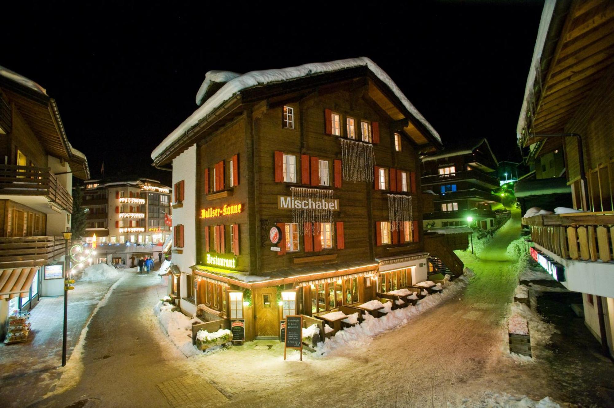 Hotel Walliserkanne Grachen Ngoại thất bức ảnh
